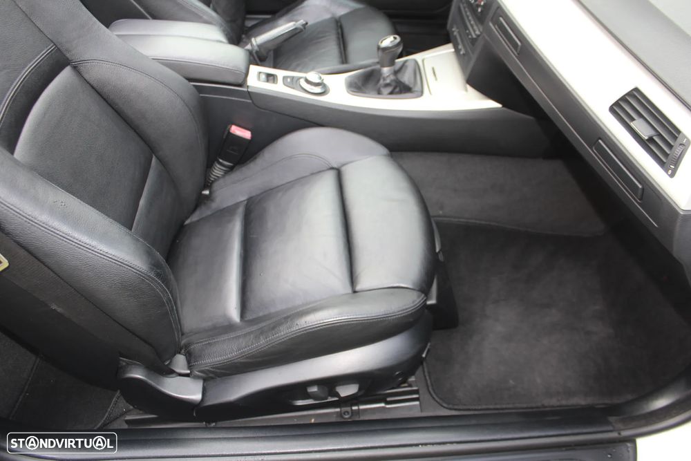 BMW 320 d Cabrio - 31