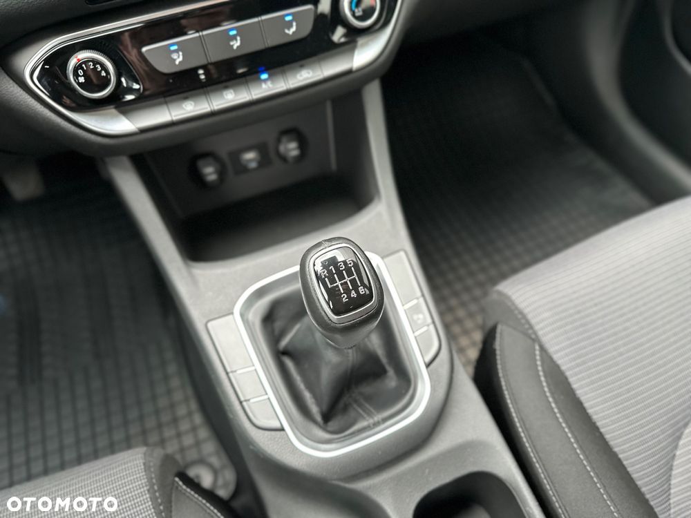 Hyundai i30 1.5 DPI Modern - 24