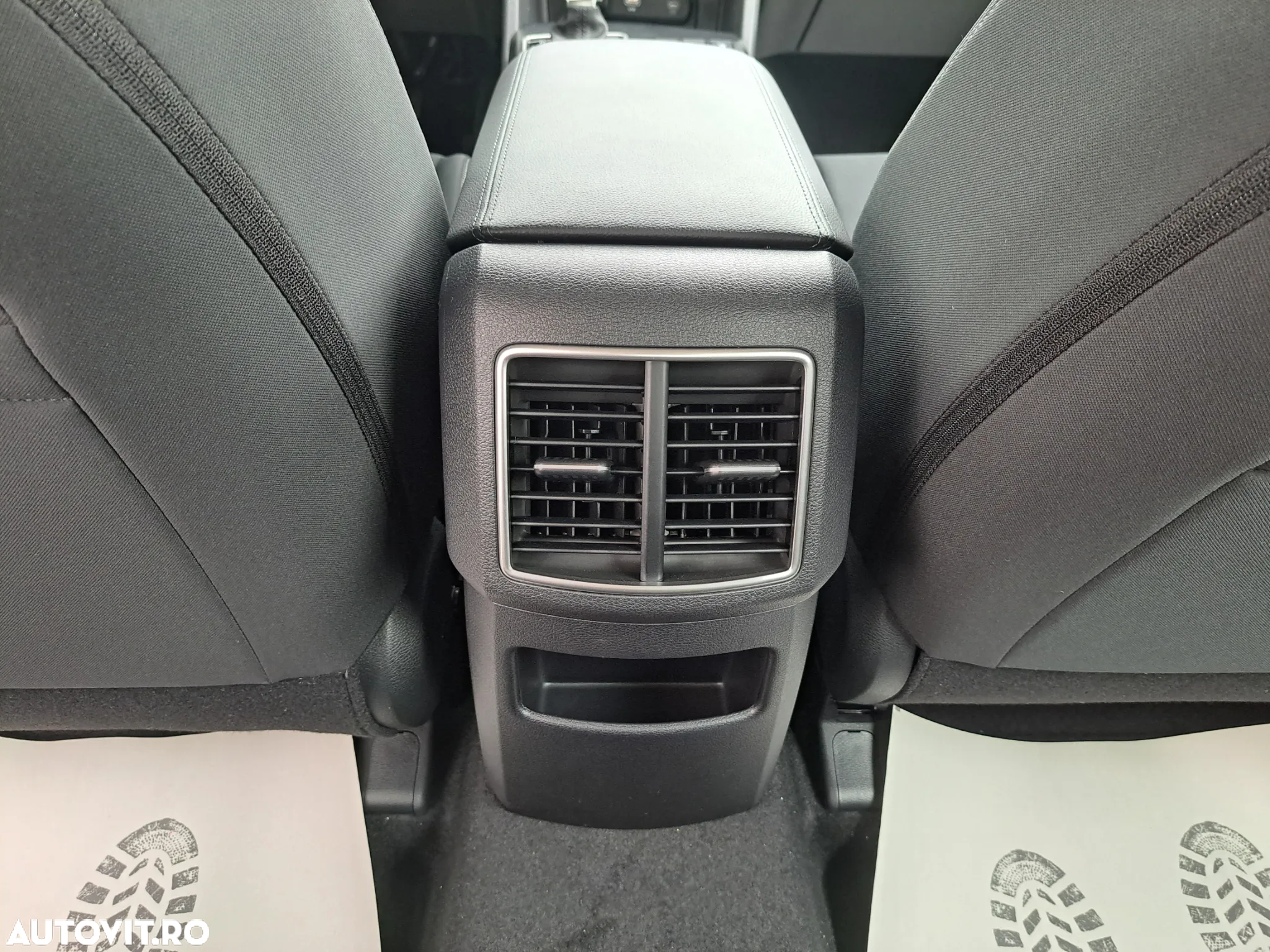Kia Sportage 1.6 T-GDI MHEV 7DCT HP 4x2 Urban - 17