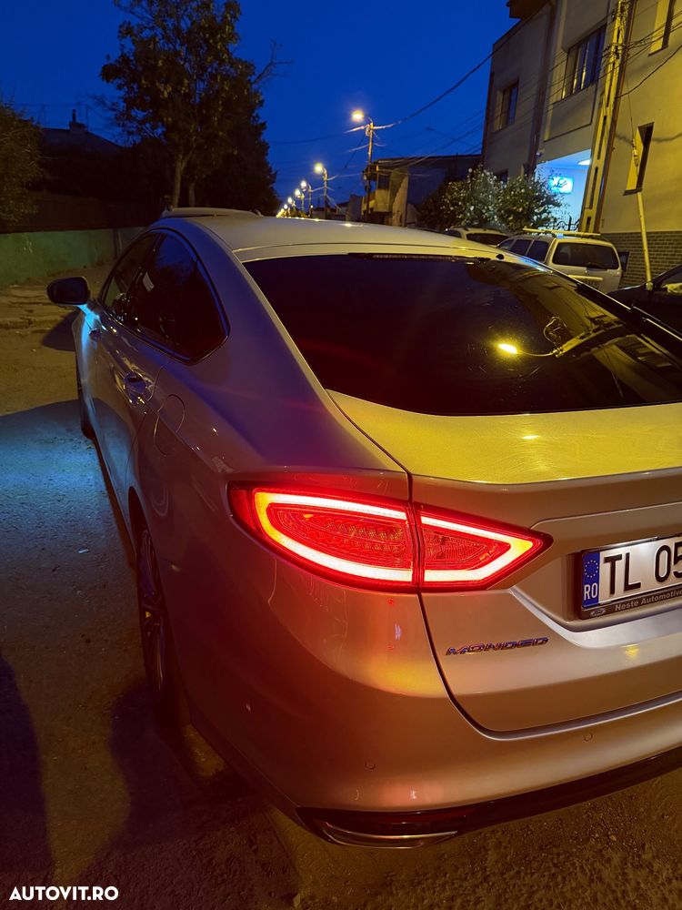 Ford Mondeo 2.0 TDCi Powershift AWD - 12