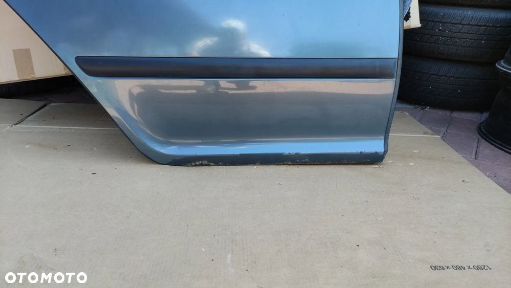 Drzwi prawe tylne Skoda Octavia II kombi kod: 9901 - 2