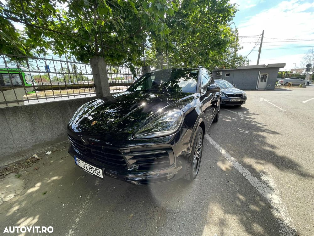Porsche Cayenne S - 1