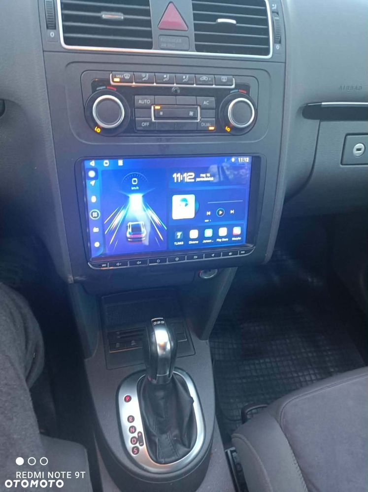 Volkswagen Touran - 13