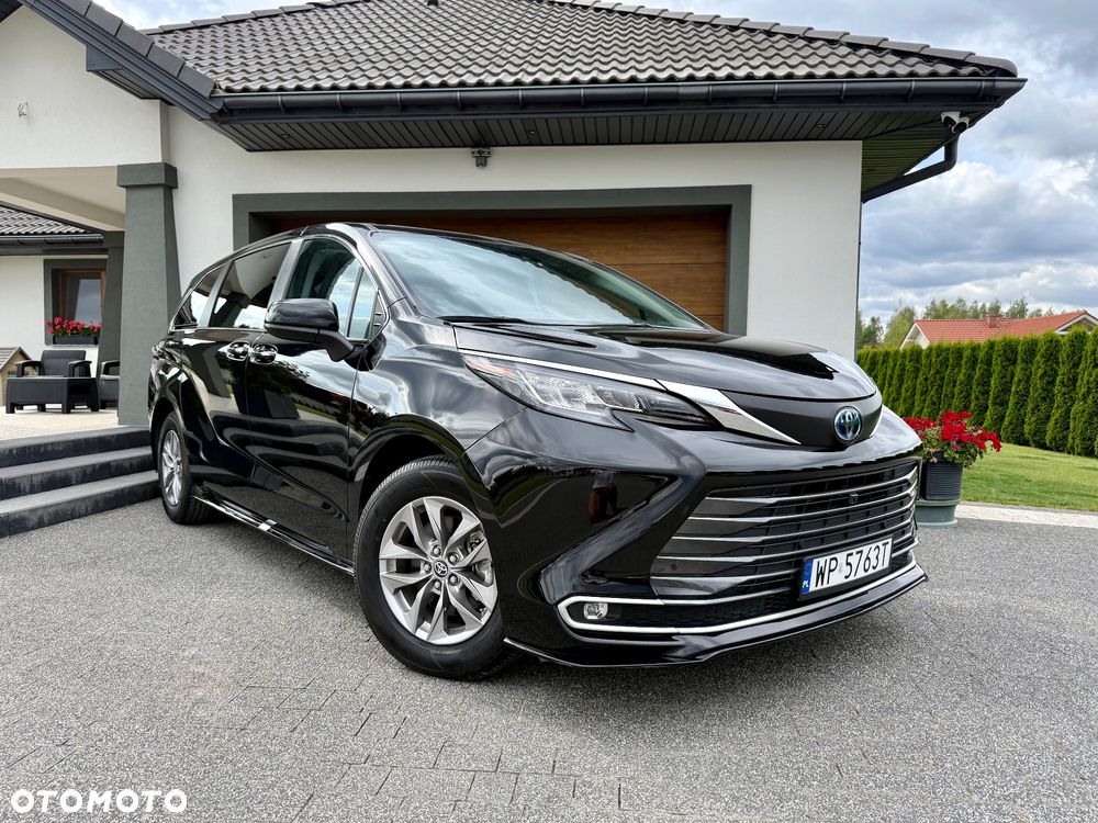 Toyota Sienna - 8