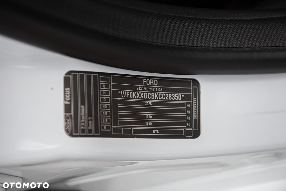 Ford Focus 2.0 EcoBoost ST - 38