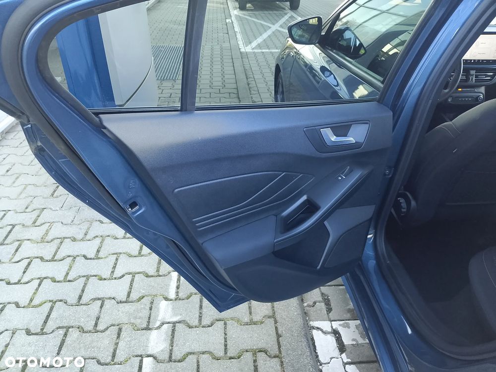 Ford Focus 1.0 EcoBoost Hybrid ST-LINE - 16
