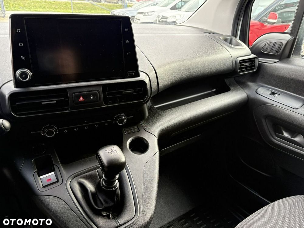 Peugeot Partner - 8