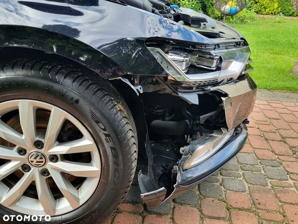 Volkswagen Passat 1.8 TSI BMT Comfortline - 12
