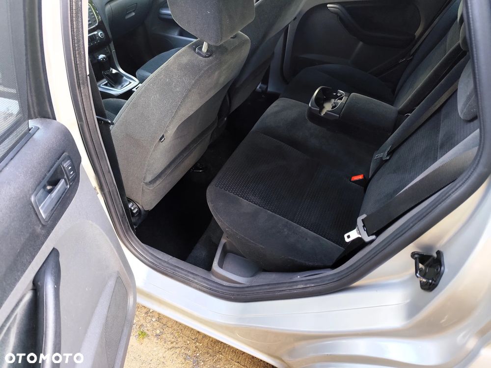 Ford Focus 1.6 TDCi DPF Ghia - 11
