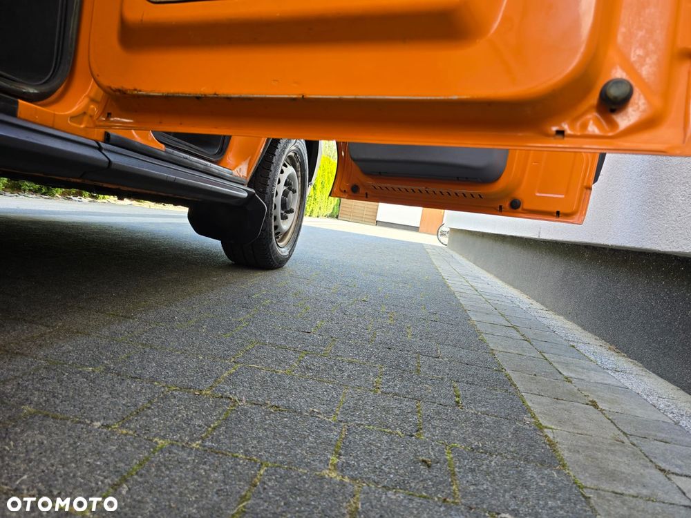 Ford TRANSIT DOKA STRZYNIA - 25