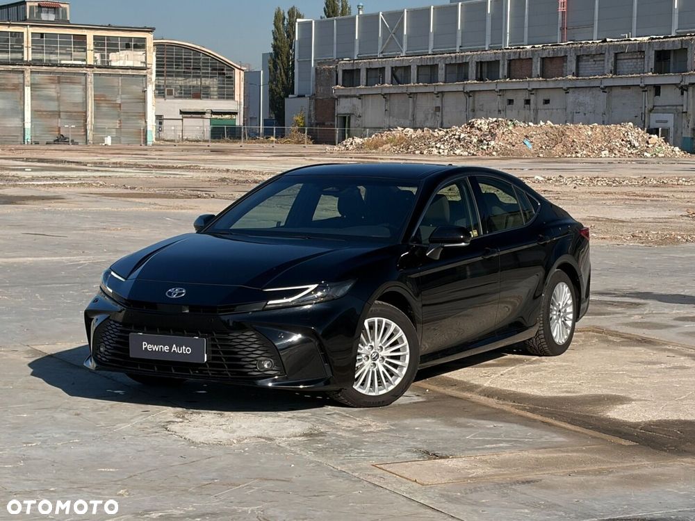 Toyota Camry - 1
