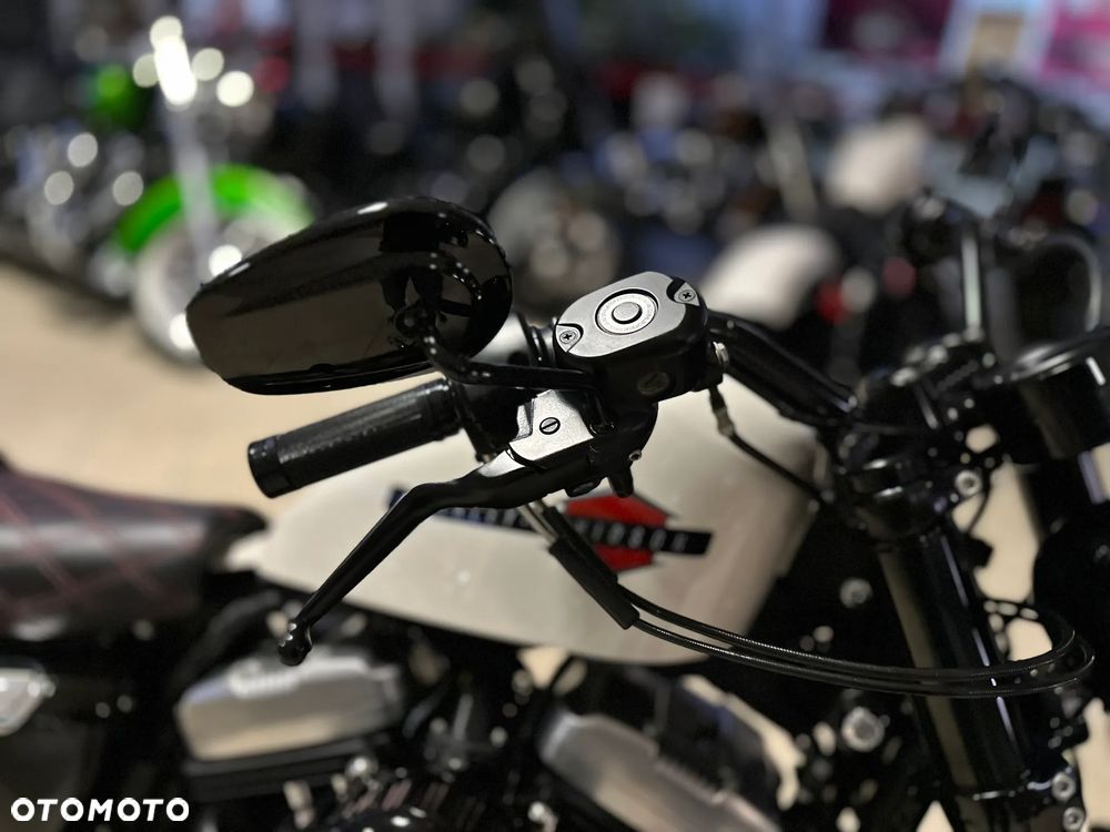 Harley-Davidson Sportster Forty-Eight - 30
