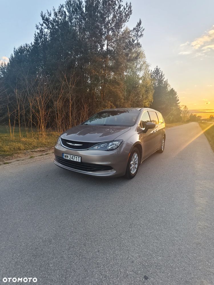 Chrysler Pacifica - 1