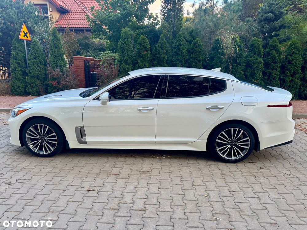 Kia Stinger - 21