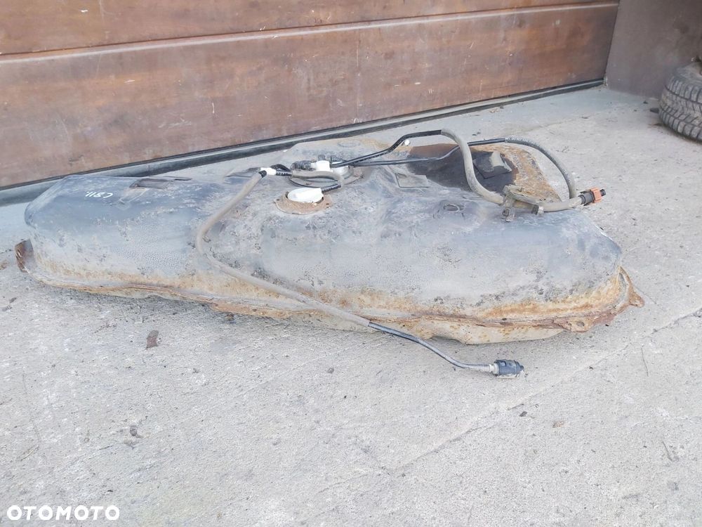 Toyota Corolla E12 zbiornik bak paliwa d4d - 5