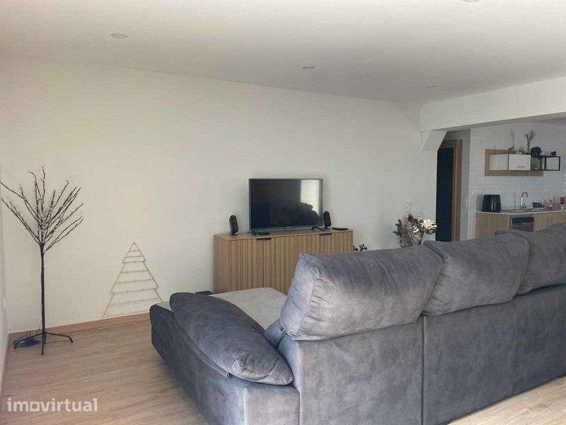 Arrendasse Apartamento T3 Caparrosinha (NOVO) - Grande imagem: 2/8