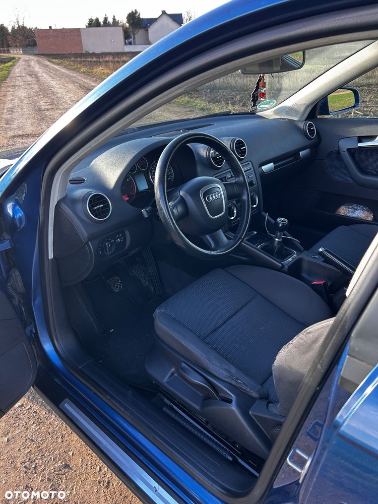 Audi A3 Sportback 1.6 FSI Ambiente - 18