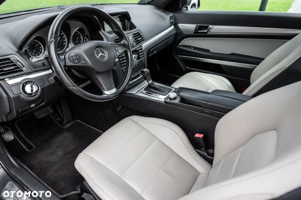 Mercedes-Benz Klasa E 250 CDI 4-Matic BlueEff - 16