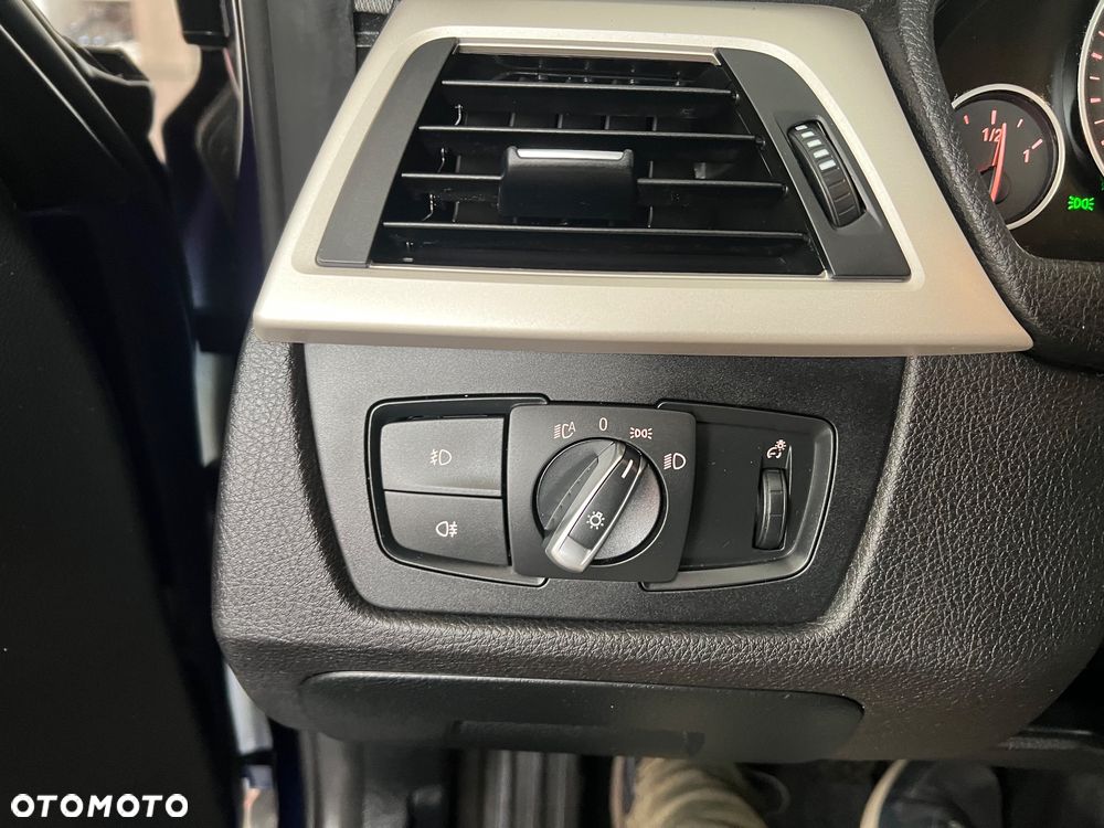 BMW Seria 3 318i Edition Luxury Line Purity - 40