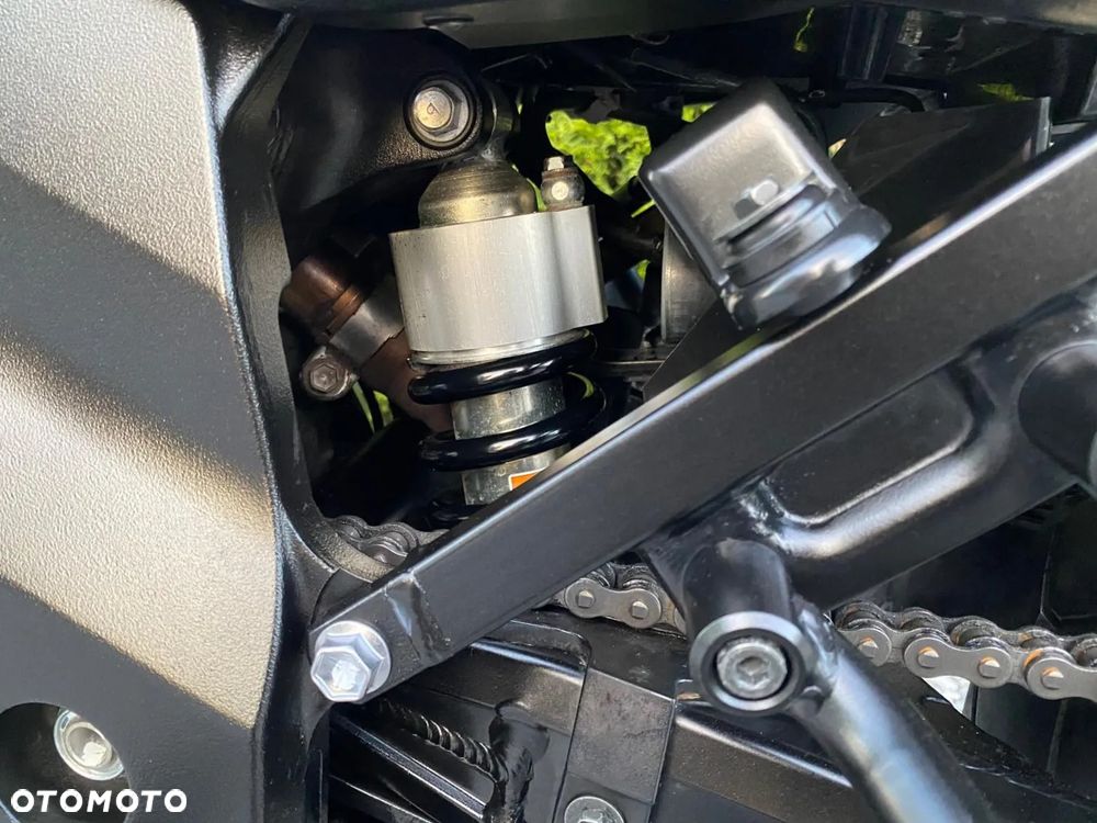 Suzuki V-STROM - 14