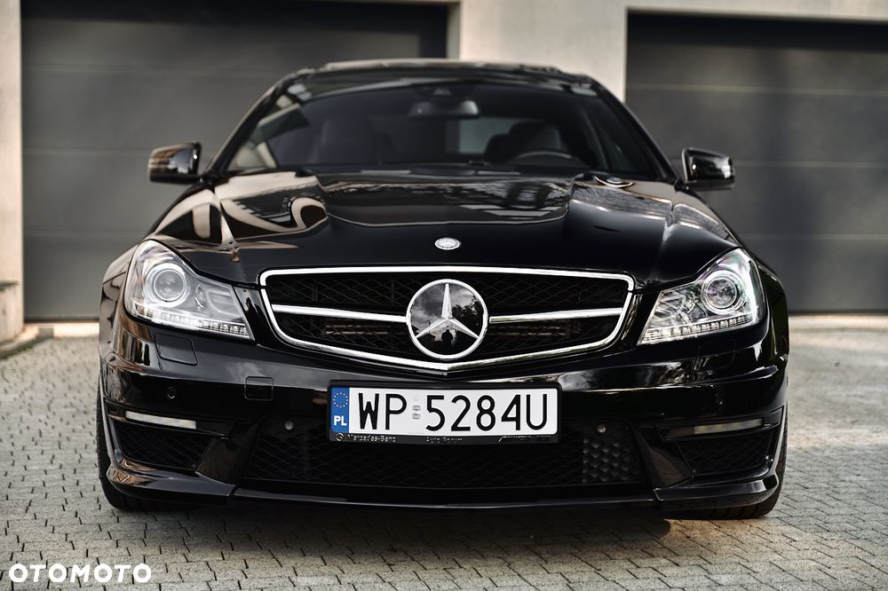 Mercedes-Benz Klasa C 63 AMG - 9