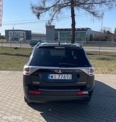 Mitsubishi Outlander 2.0 Intense + - 16