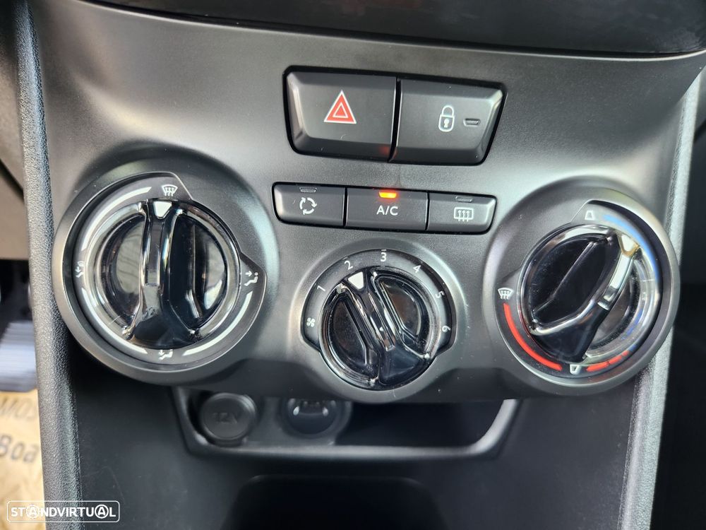 Peugeot 208 1.5 BlueHDi Signature - 24