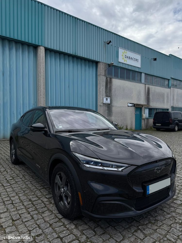 Ford Mustang Mach-E - 3
