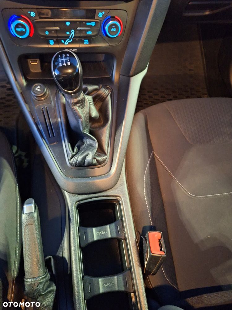 Ford Focus 1.6 Trend - 13