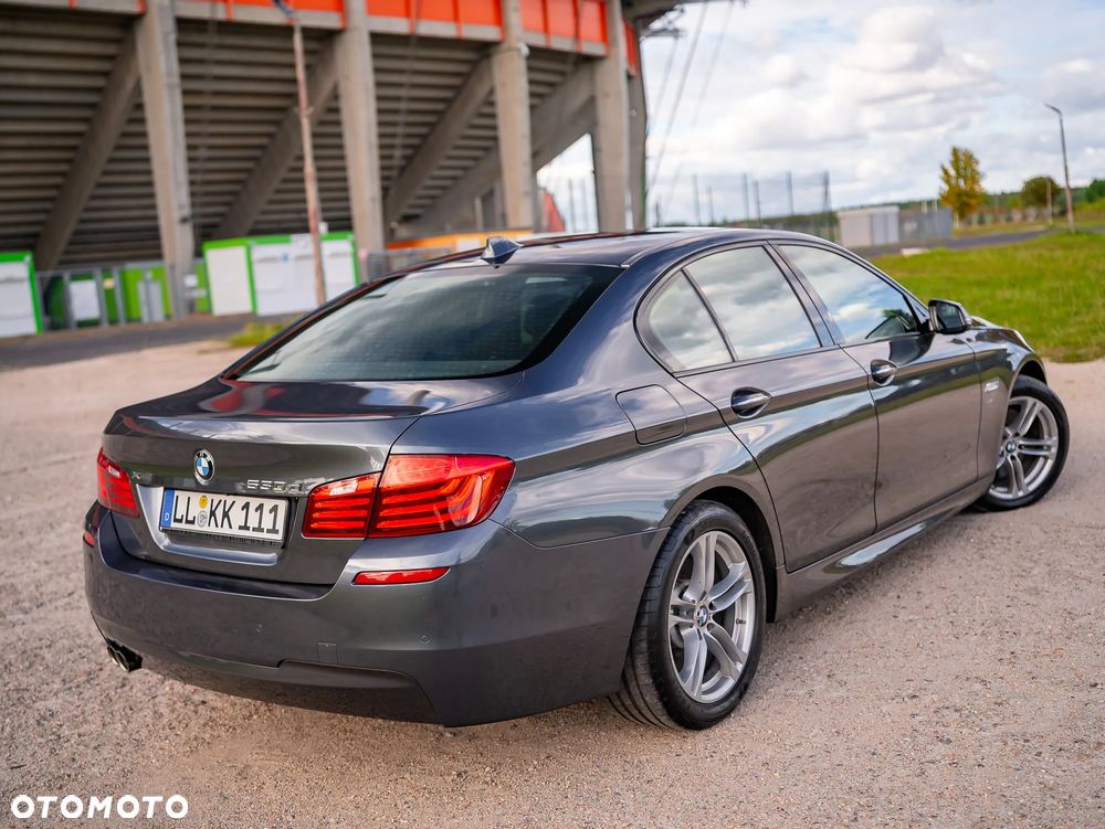 BMW Seria 5 530d xDrive Sport-Aut - 16