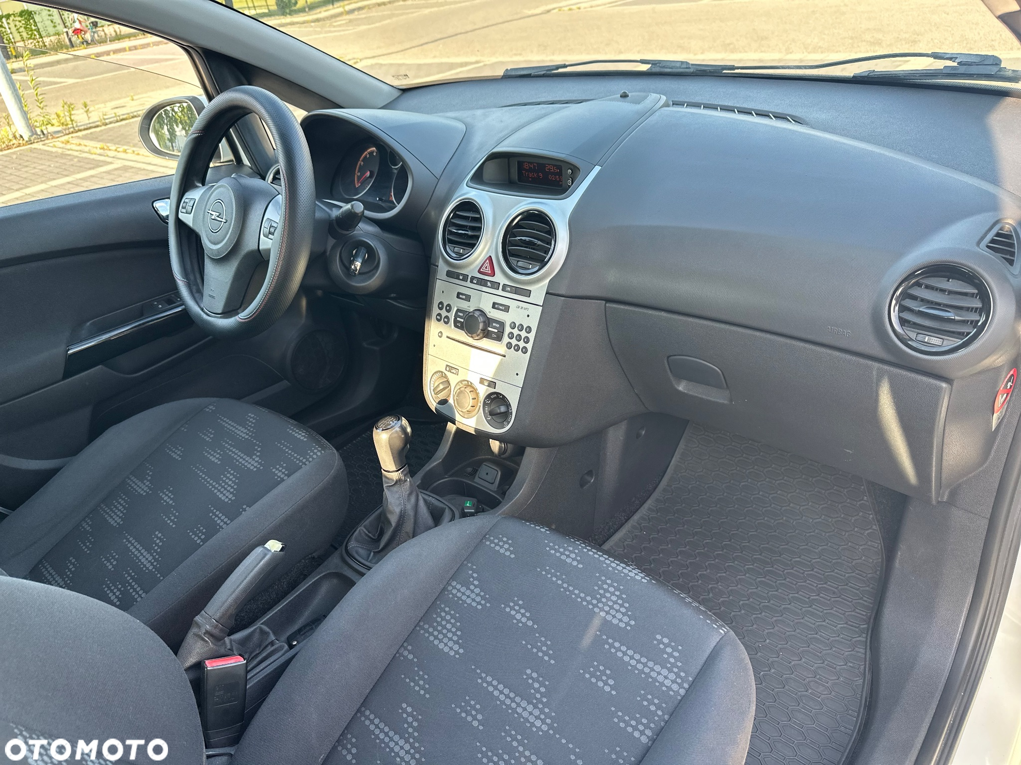Opel Corsa - 16