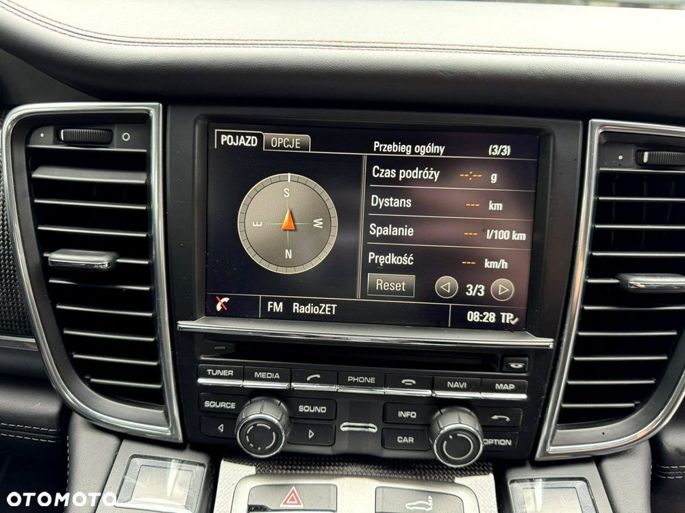 Porsche Panamera - 25