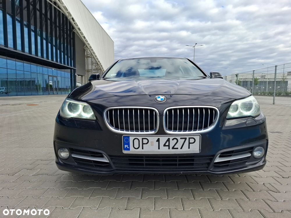 BMW Seria 5 525d xDrive - 4