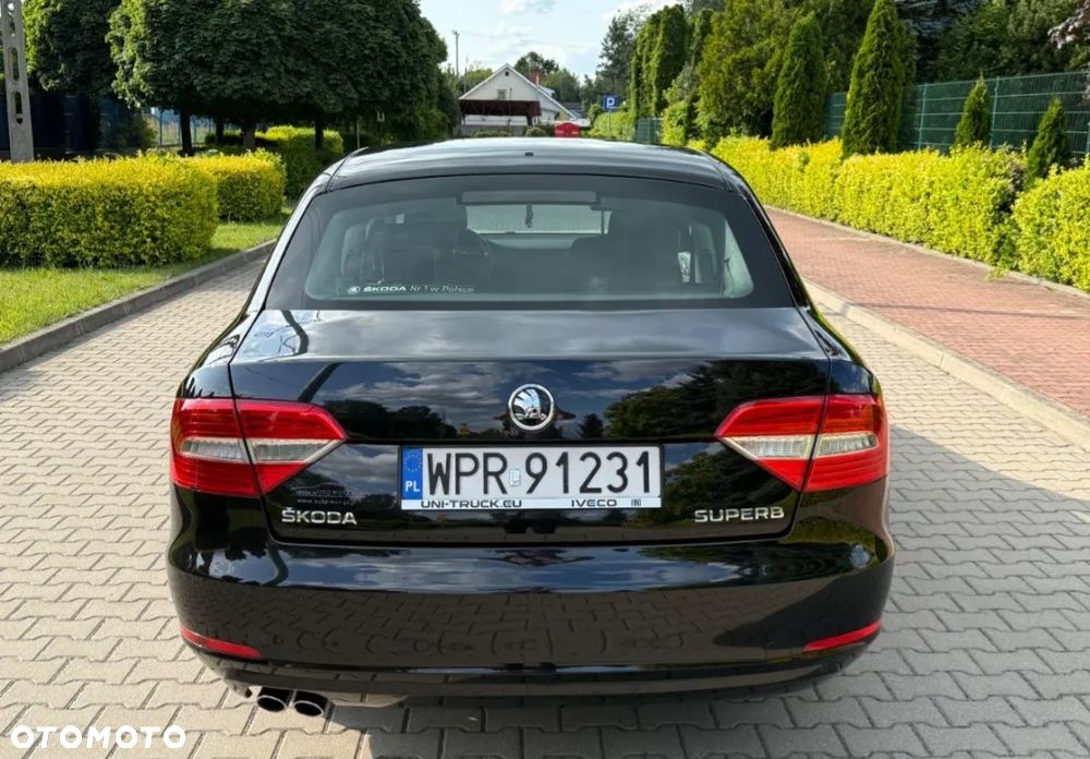 Skoda Superb 2.0 TDI Ambition - 4