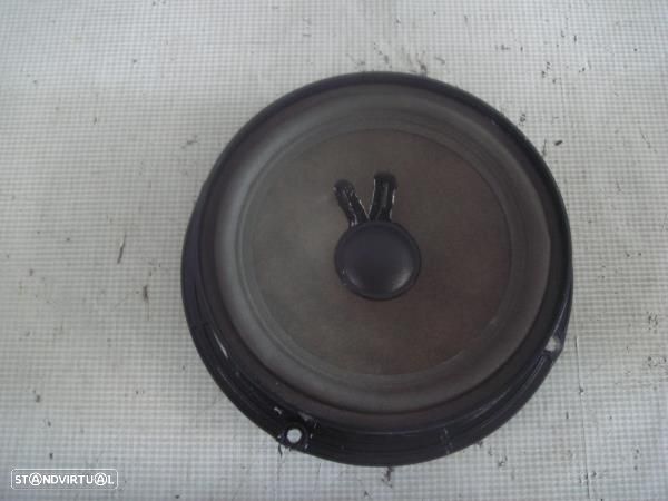 Altifalantes Volkswagen Passat (3C2) - 1