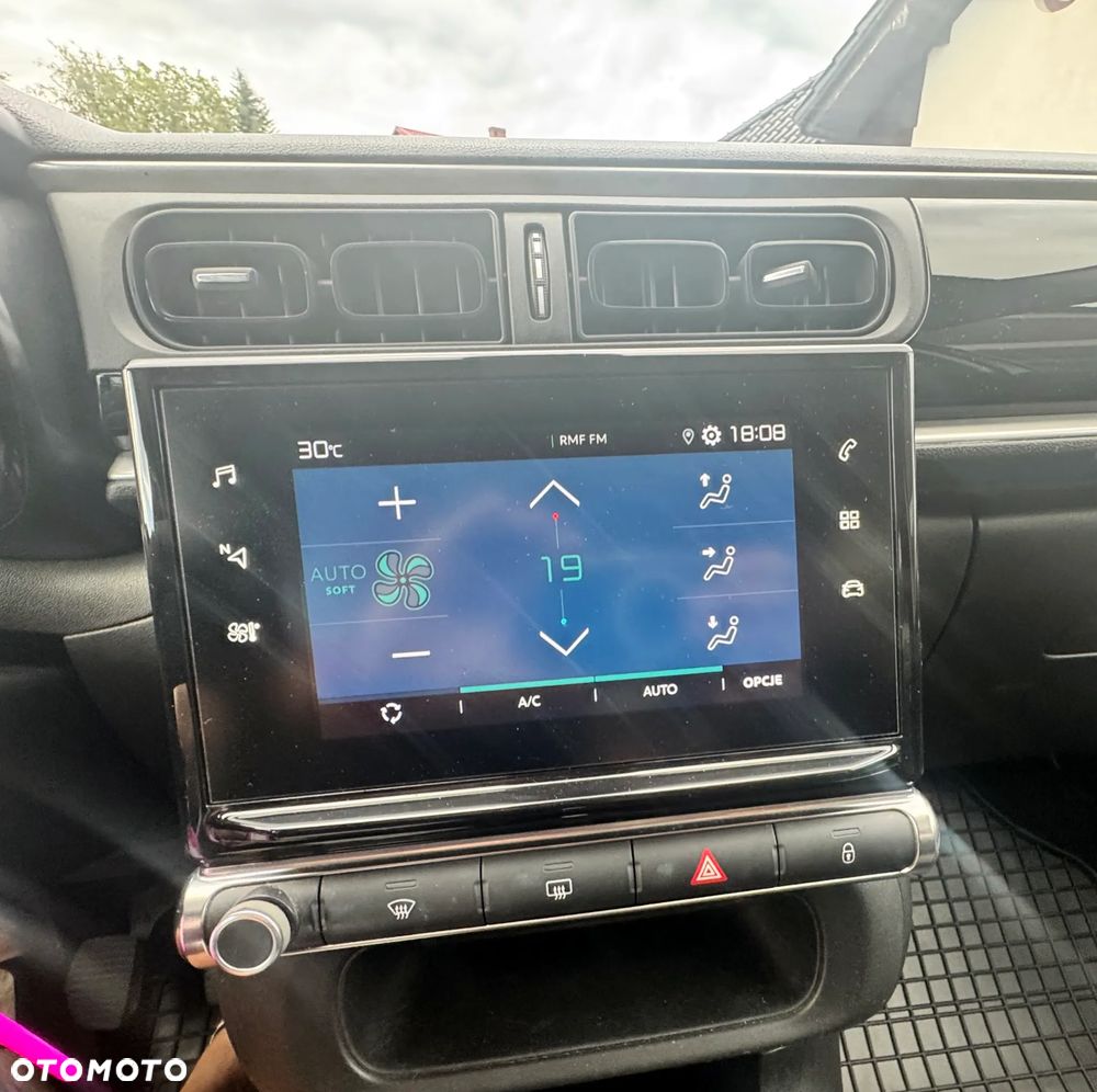 Citroën C3 1.2 PureTech Shine - 17