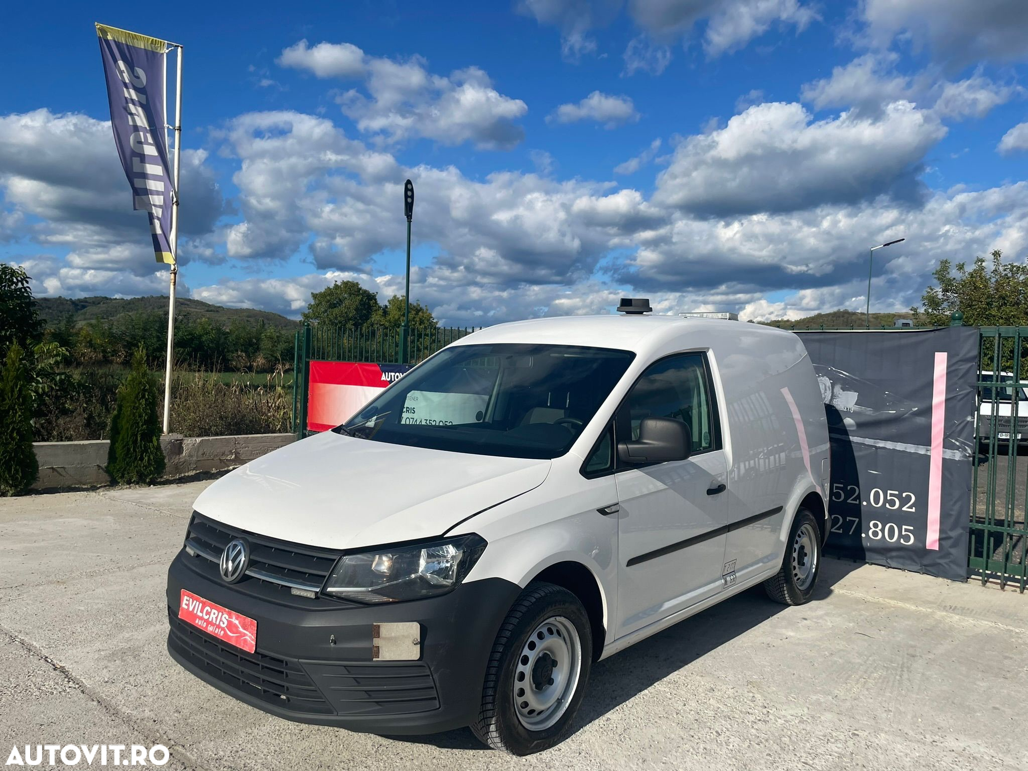 Volkswagen Caddy 2.0 TDI DSG - 6