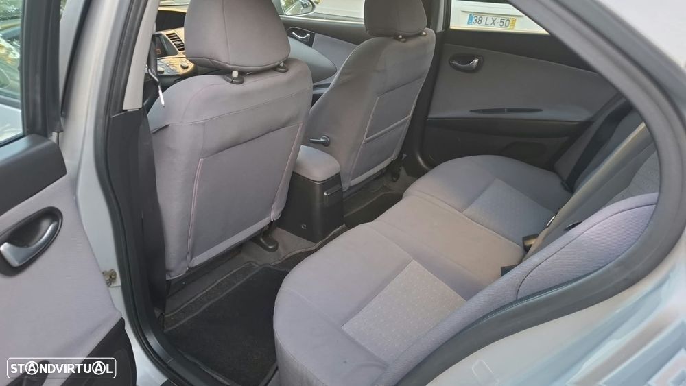 Nissan Primera - 11