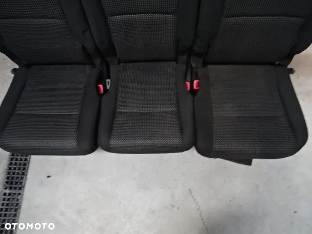 FOTEL FOTELE TYŁ TOYOTA COROLLA VERSO II NR37 - 3