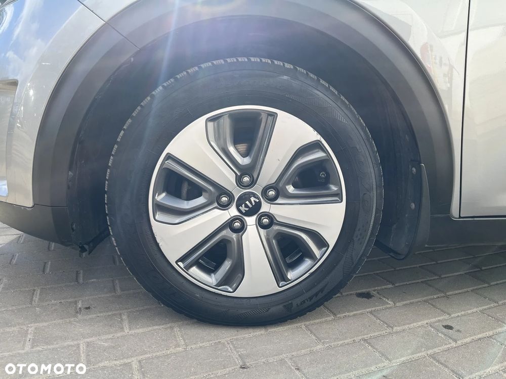 Kia Niro 1.6 GDI Hybrid L - 18