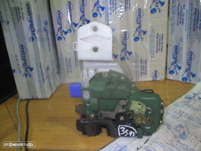 Fecho 16BPC3B1837016BP VW POLO 2002 Fd 8 Pinos - 3