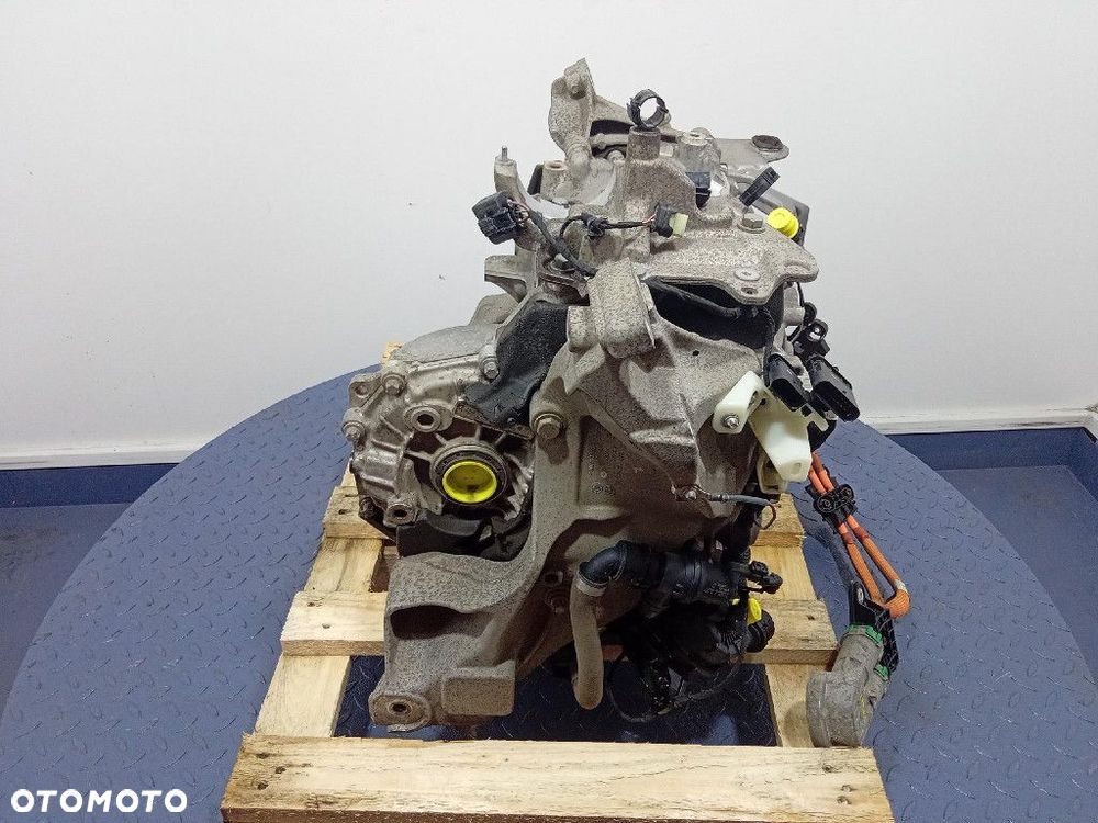 BMW IX I20 XDRIVE40 SILNIK ELEKTRYCZNY TYLNY 5B60B51 5B607D3 - 2
