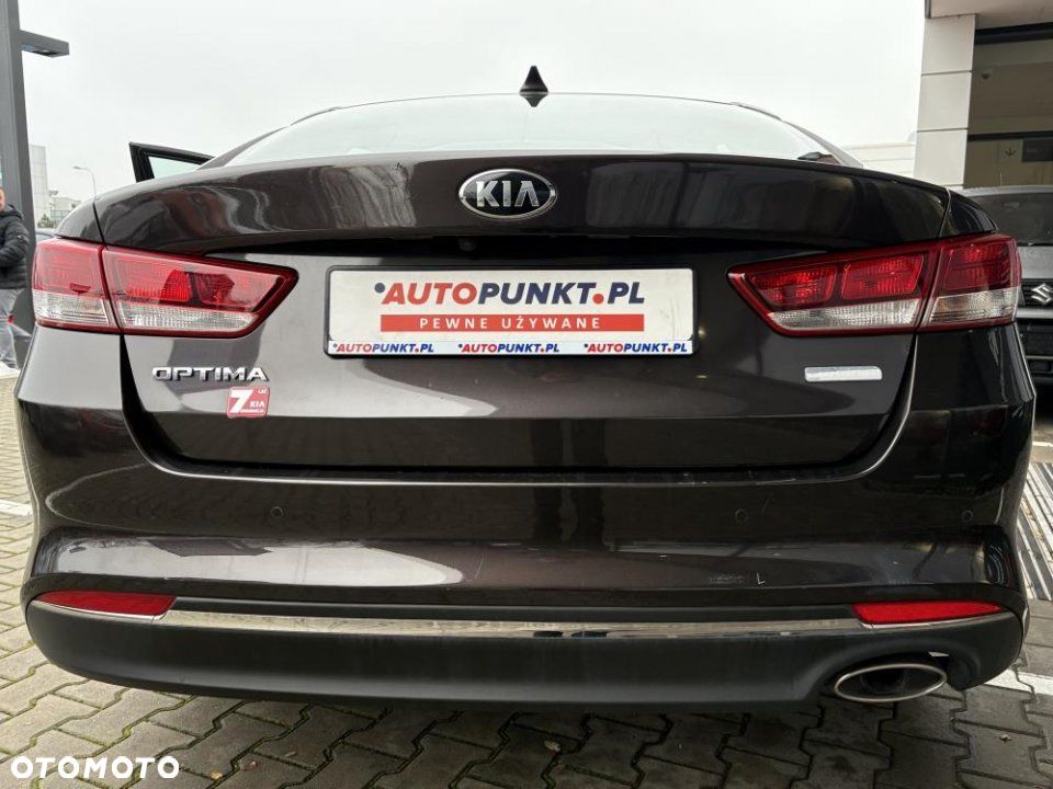Kia Optima - 8