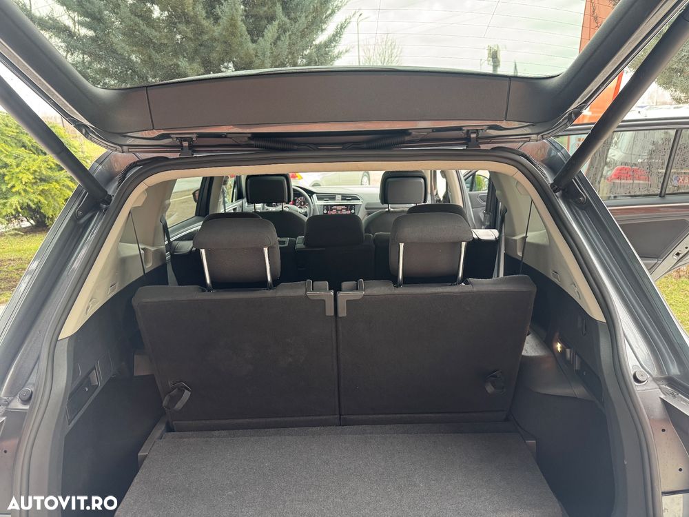 Volkswagen Tiguan - 16