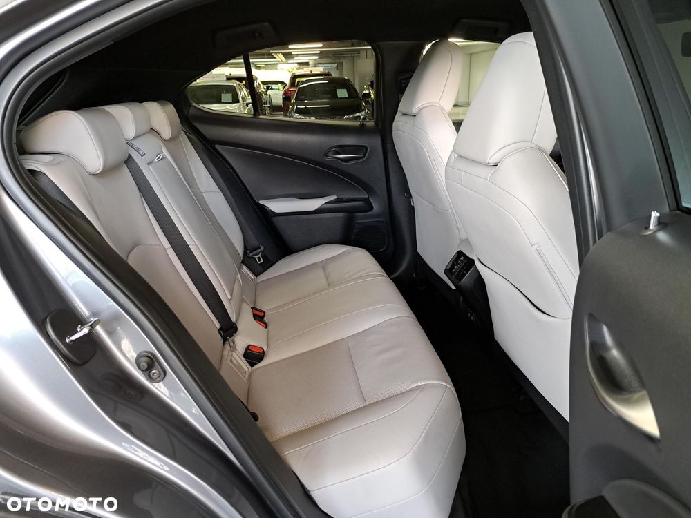 Lexus UX 200 Prestige 2WD - 12