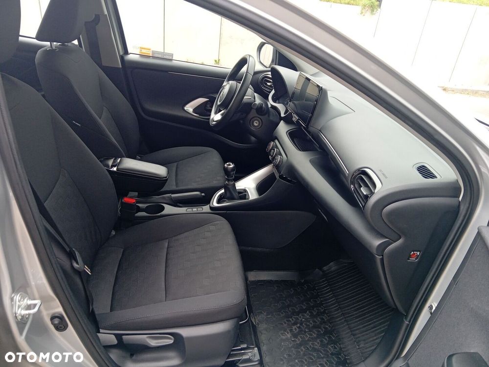 Toyota Yaris 1.5 Comfort - 11