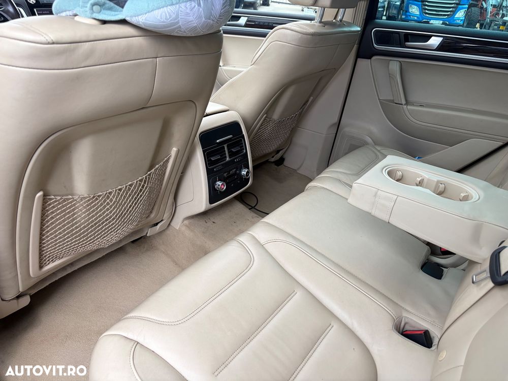 Volkswagen Touareg 3.0 V6 TDI BMT - 16