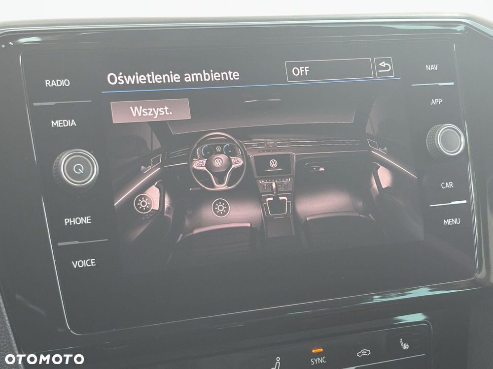 Volkswagen Passat Variant 2.0 TDI SCR Elegance DSG - 27