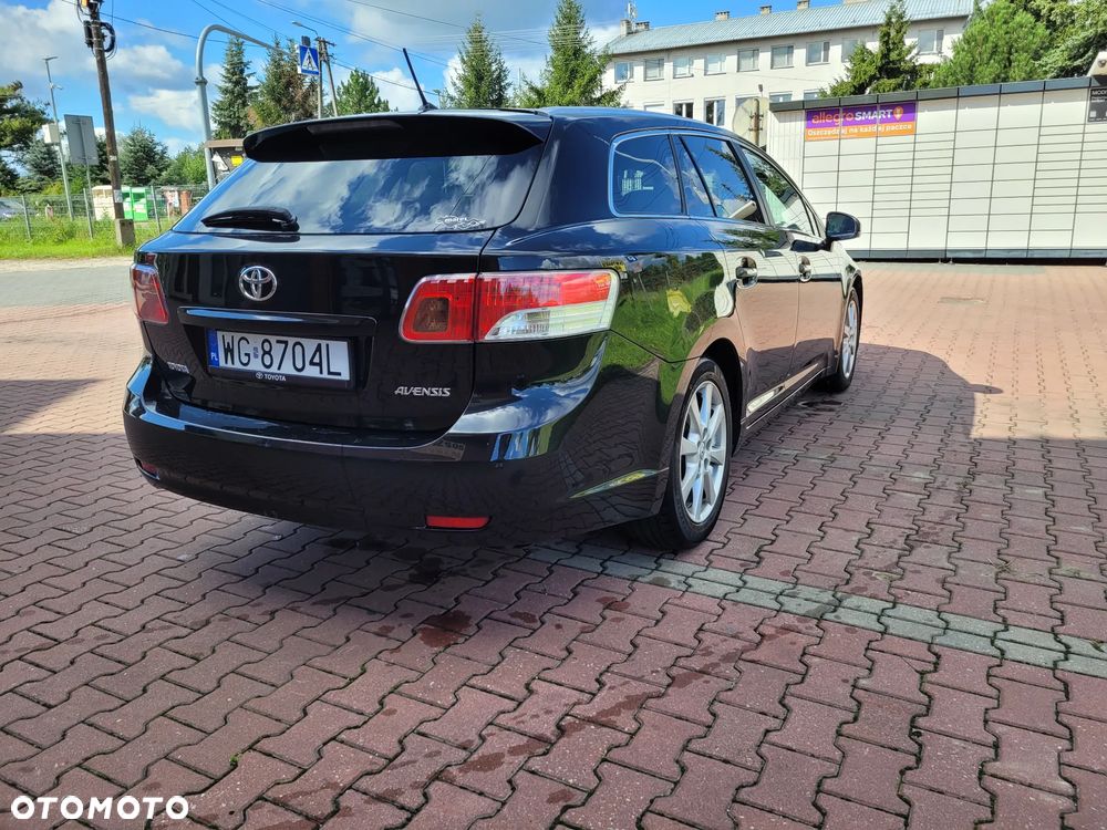 Toyota Avensis - 4