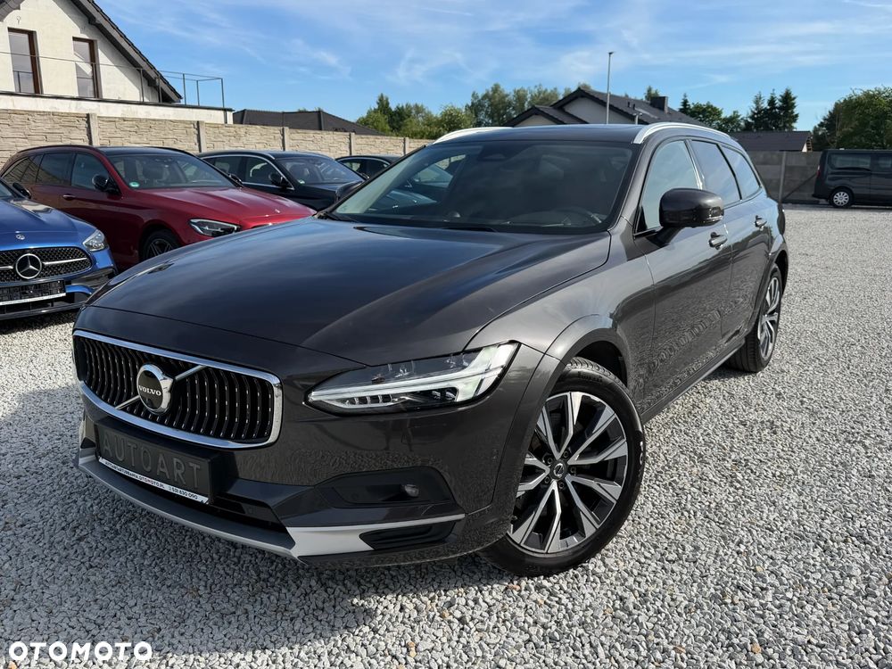 Volvo V90 Cross Country B5 D AWD Ultimate - 4